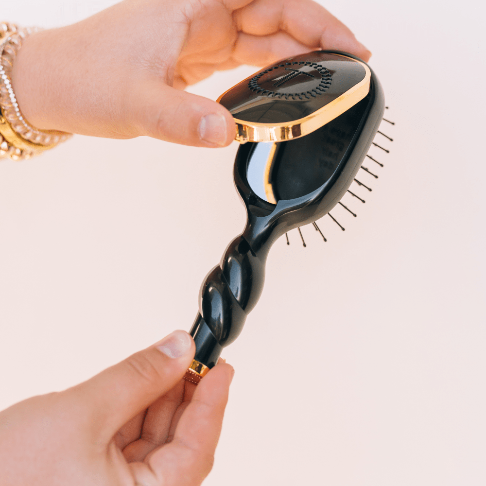 Mini Detangler Brush | Jet Black | Medium